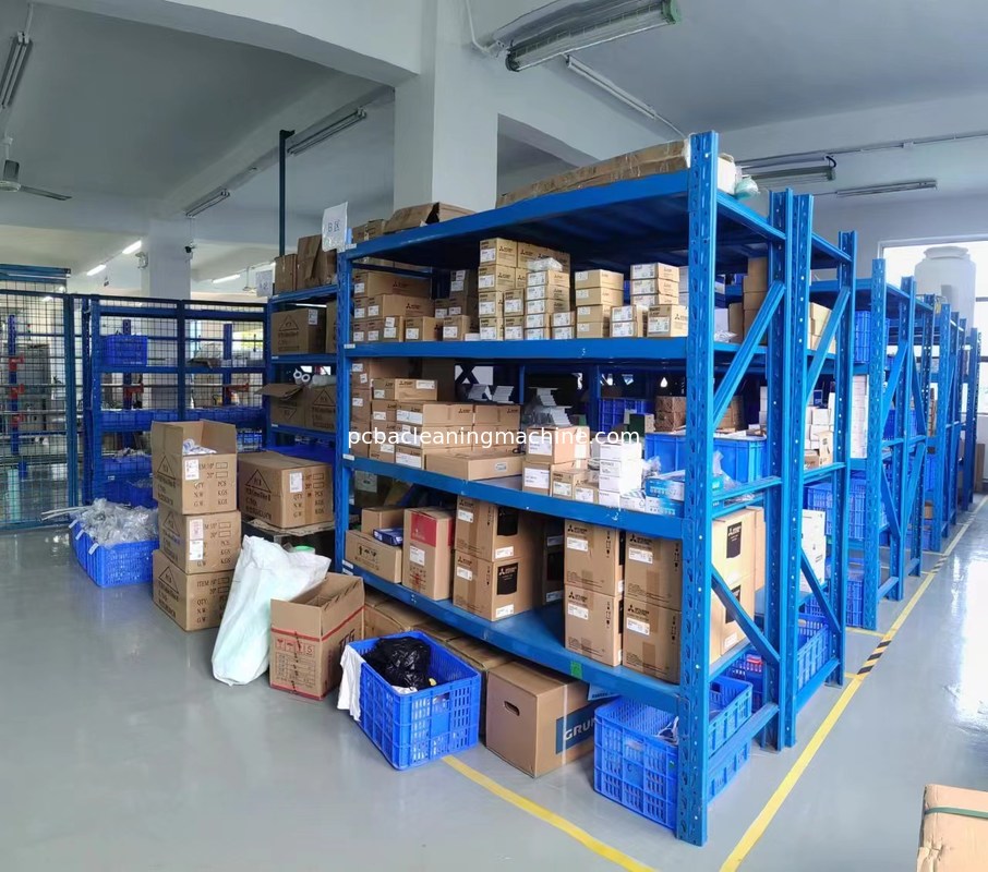 PCBA-Reihenart brausen deflux Maschine mit 3 Sprayvielfältigkeit 2 Schichten Kabinett PCBA-Korbes 1wash ab