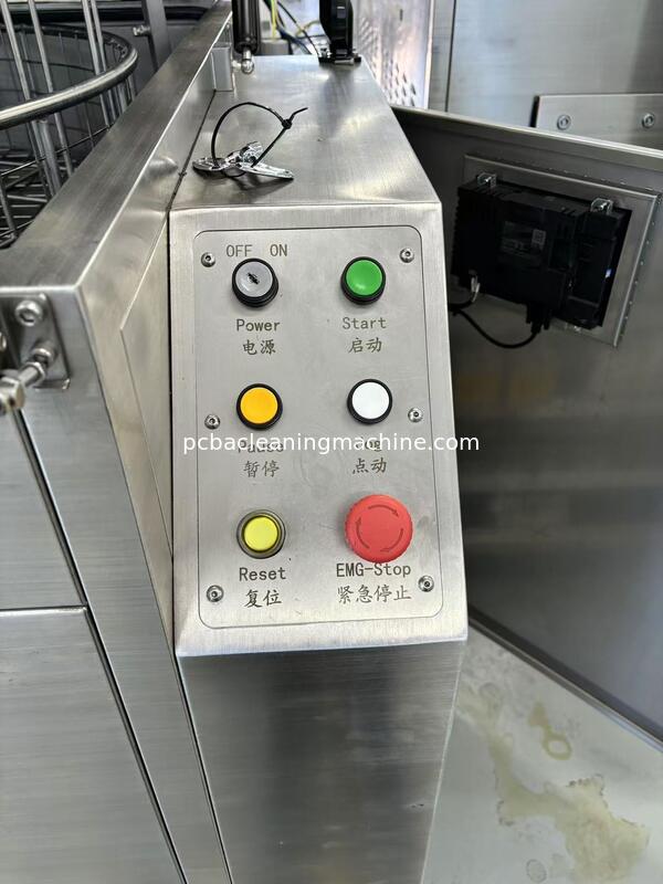 SPS-gesteuerte automatische Palettenreinigungsmaschine mit 80L Flüssigkeitstank und Trocknungszeit von 5 bis 15 Minuten, geeignet für verschiedene Palettentypen