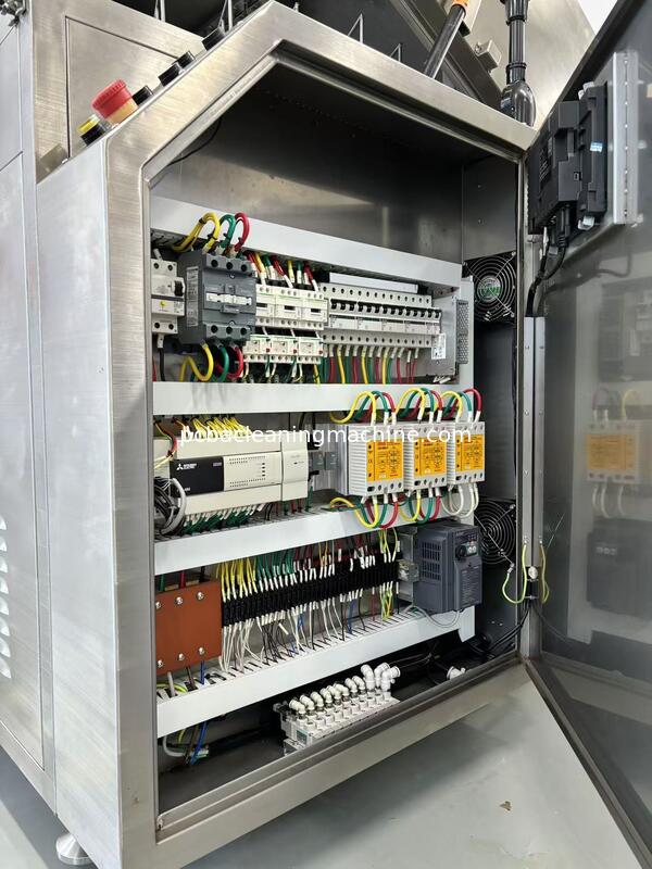 SPS-gesteuerte automatische Palettenreinigungsmaschine mit 80L Flüssigkeitstank und Trocknungszeit von 5 bis 15 Minuten, geeignet für verschiedene Palettentypen